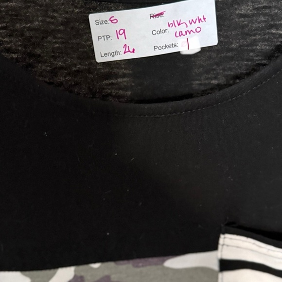 Women’s Camouflage and Striped Pocket T, Size Small - Picture 5 of 5
